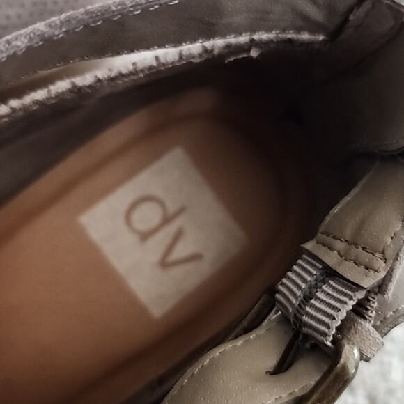 Dolce Vita Size 7.5 Tan Booties - Picture 7 of 8